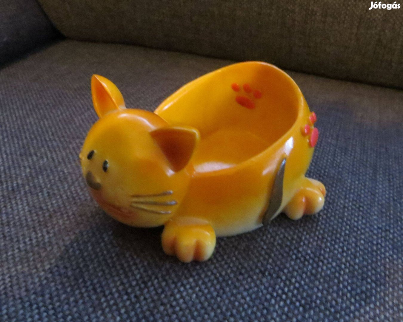 Régi narancssárga macska cica alakú kerámia tárolóedény