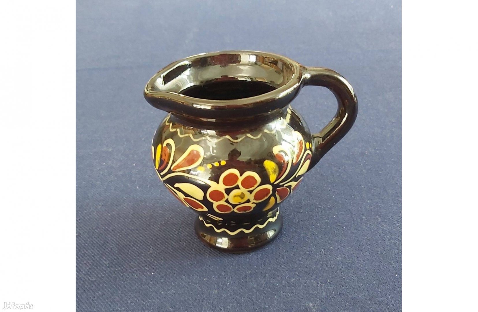 Régi népies kerámia kancsó