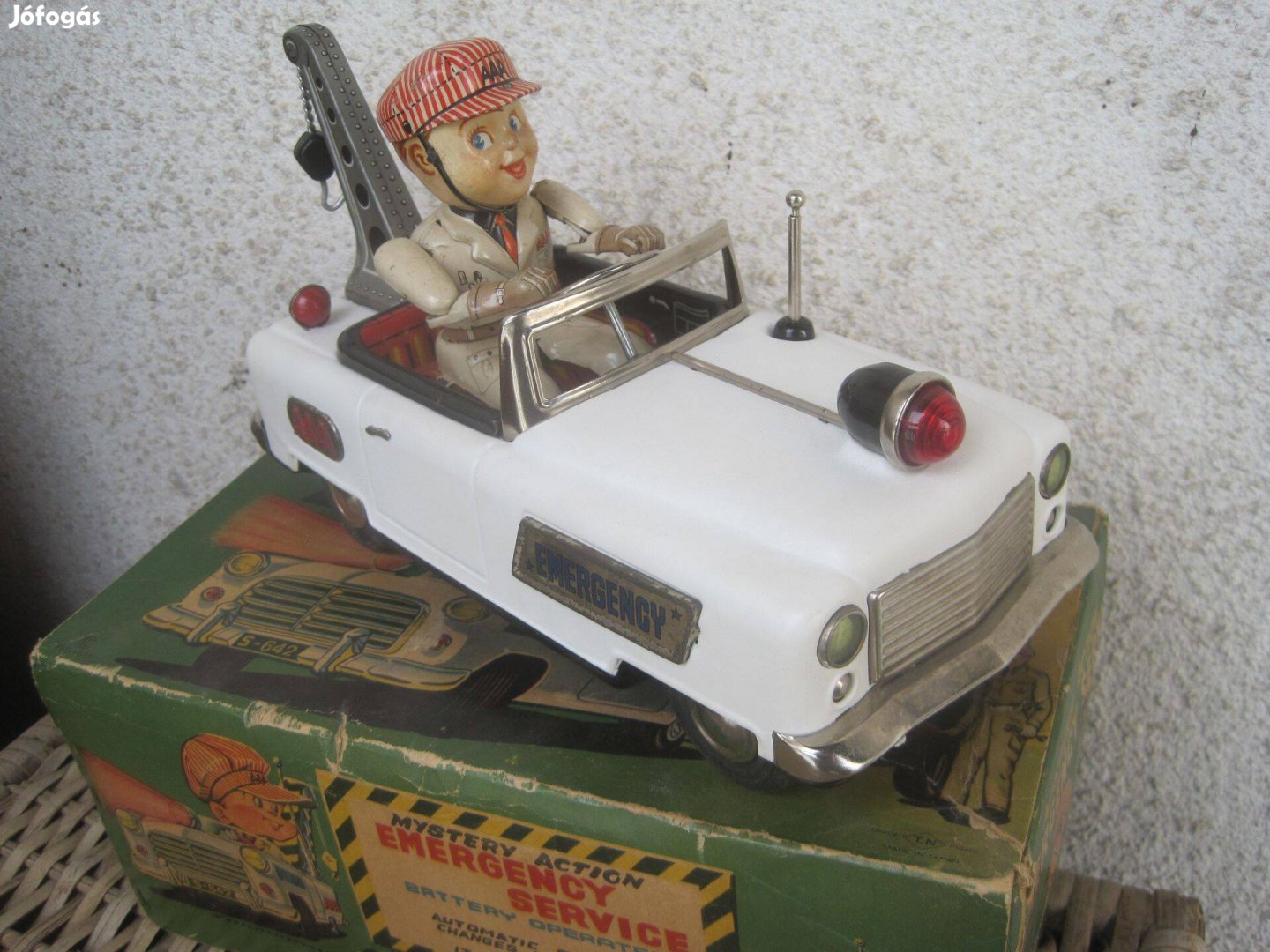 Régi nomura japán elemes lemezautó szerviz autó dobozával