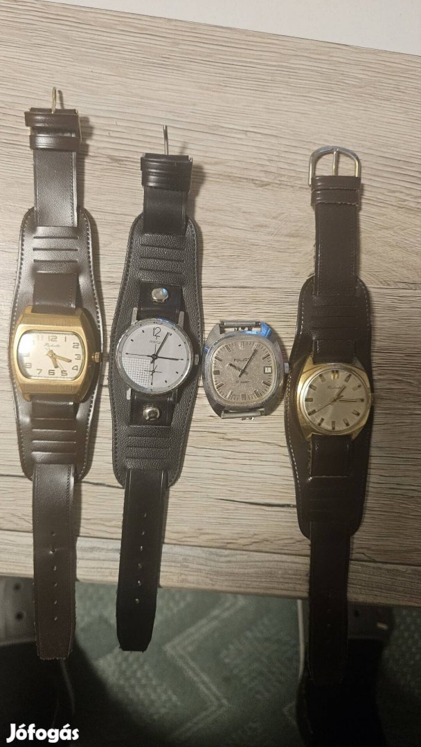 Régi órák eladók.