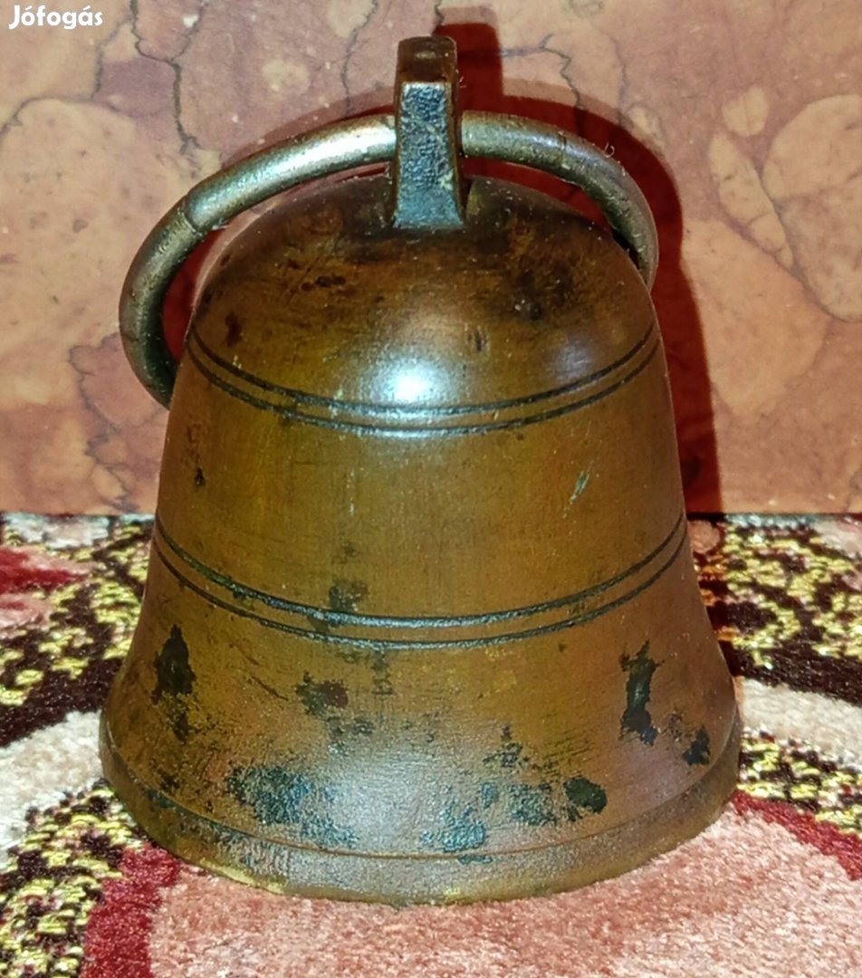 Régi patinás réz csengő