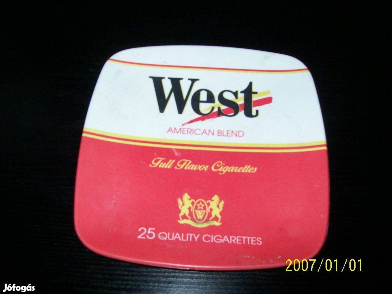 Régi pénzvisszaadó tálca-West cigaretta