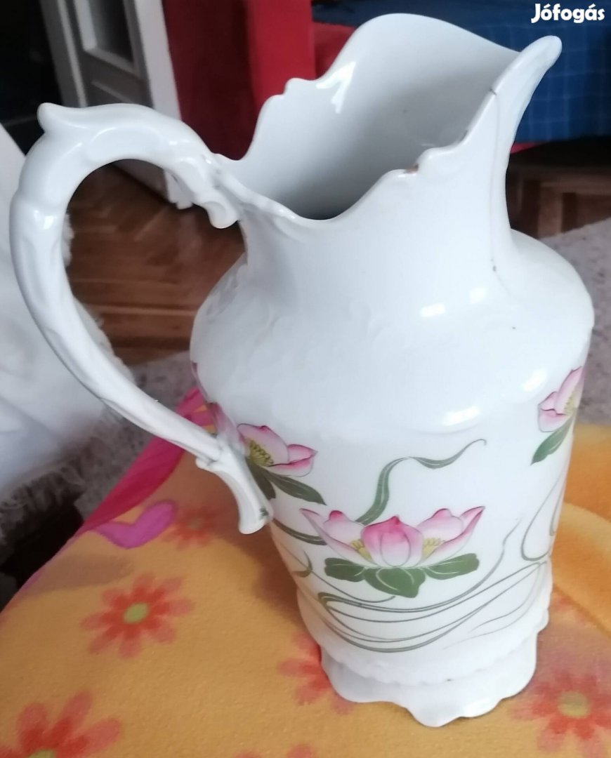 Régi porcelán mosdó kancsó 