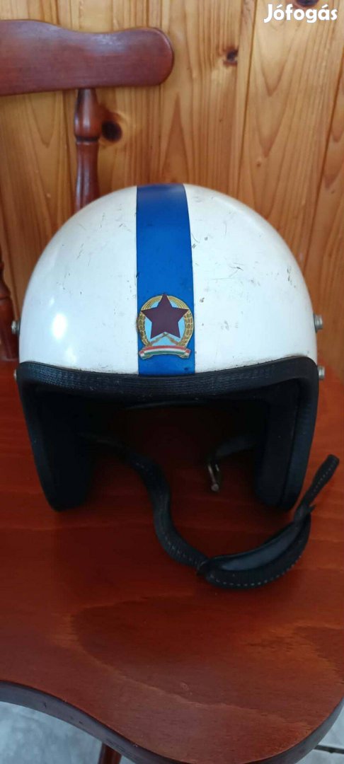 Régi rendőri motoros bukósisak