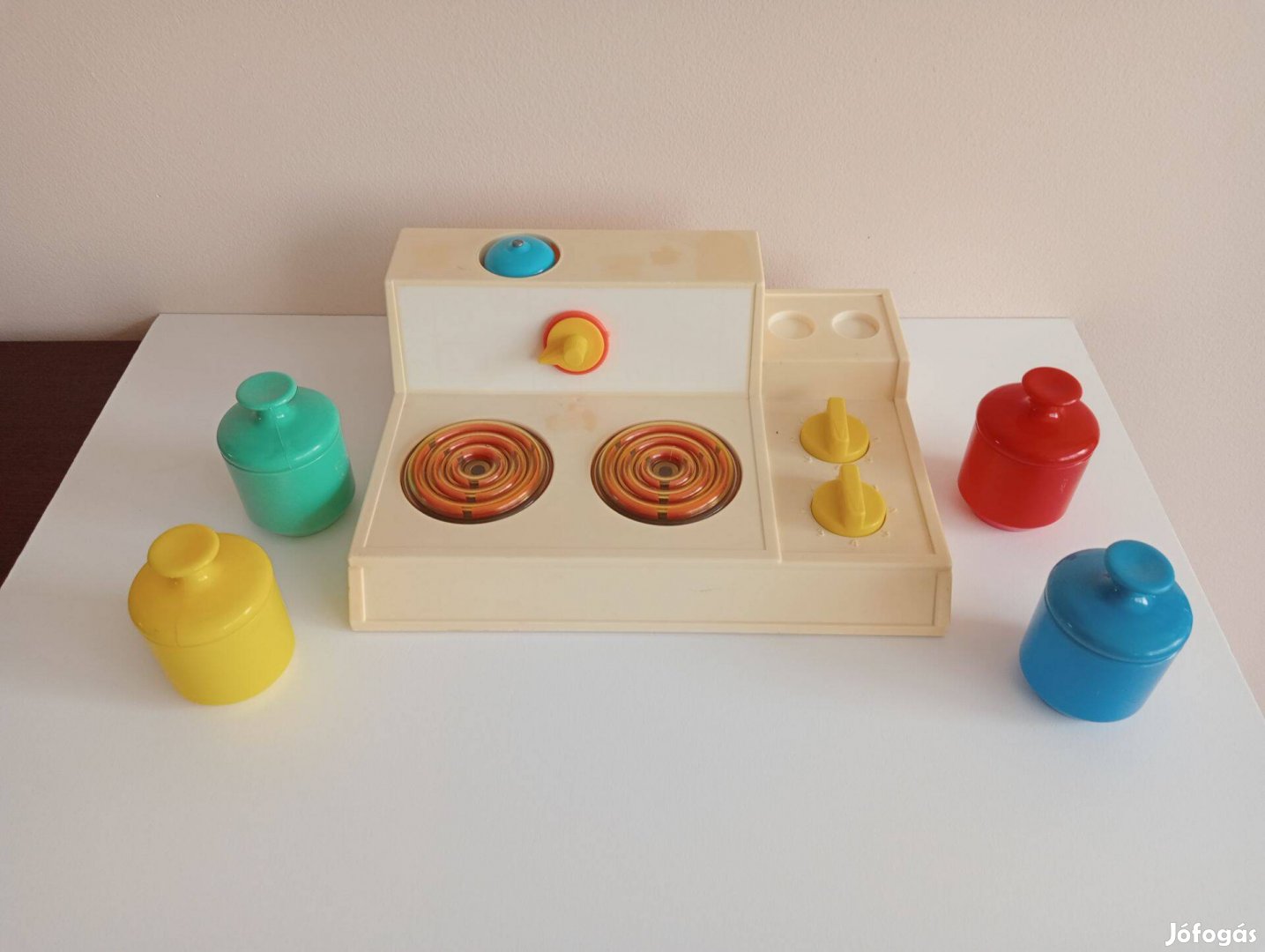 Régi rerto Fisher Price játék konyha 4 db edénnyel