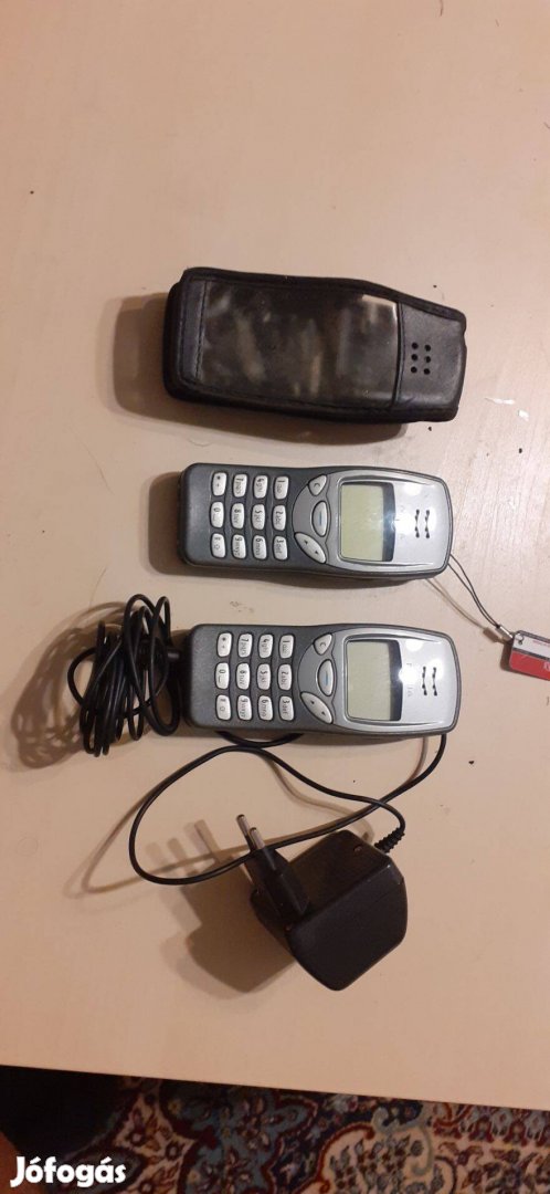 Régi retro nokia telefonok töltővel