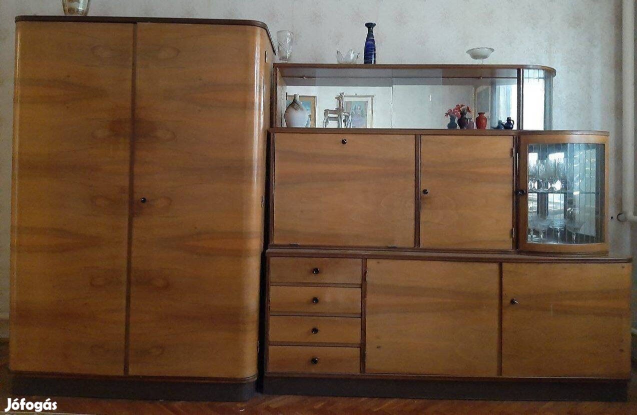 Régi retro ruhás szekrény vitrines üveges szekrény 60-as évek
