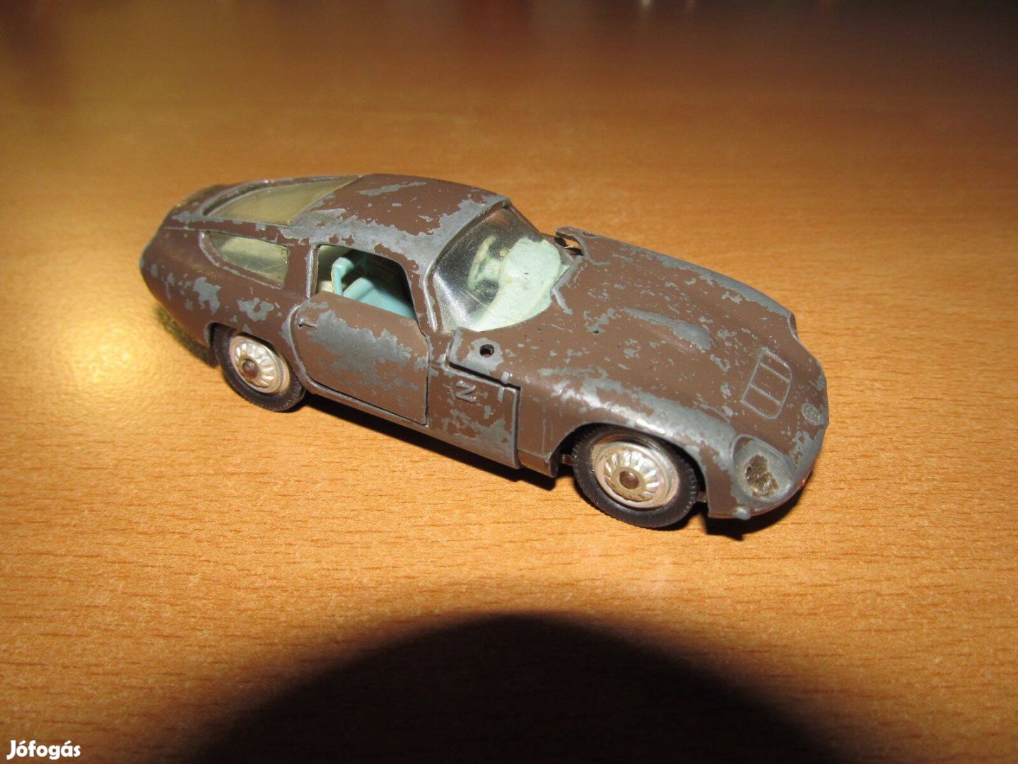 Régi retró szovjet - grúz autómodell: Alfa Rómeó Giulia