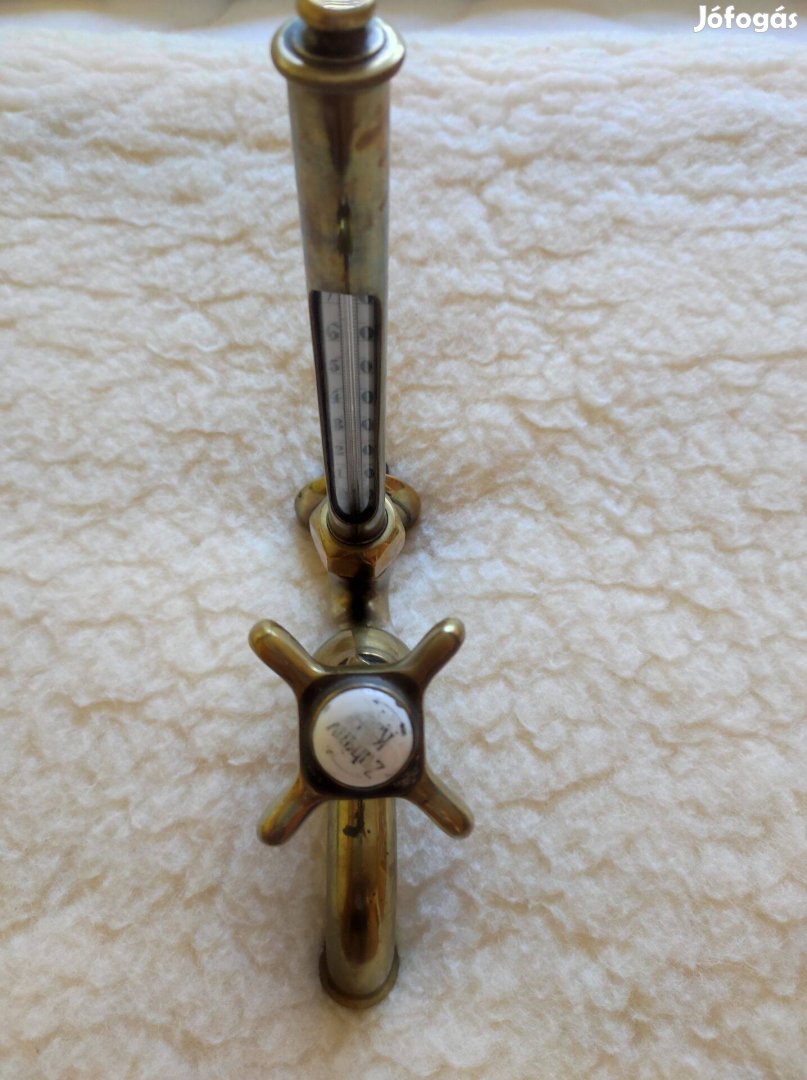 Régi réz csap hőmérővel