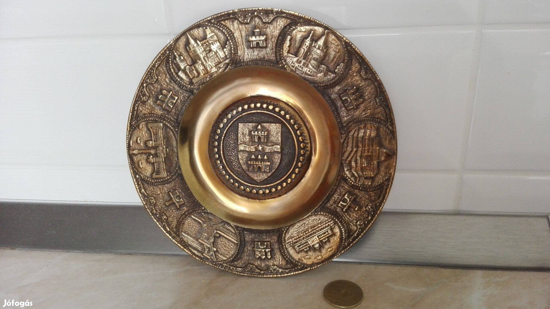 Régi réz falidísz Budapest címeres