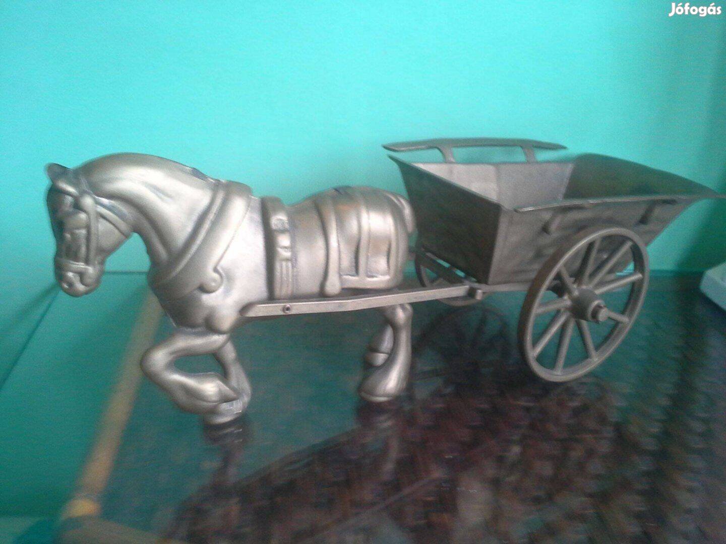 Régi ritkaság nagy 45 cm nehéz tömör sárgaréz réz lovaskocsi ló szobor