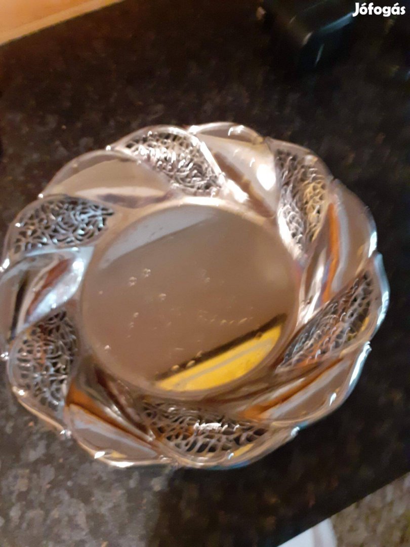 Régi rozsdamentes mély kínáló tál áttört hullám minta átm