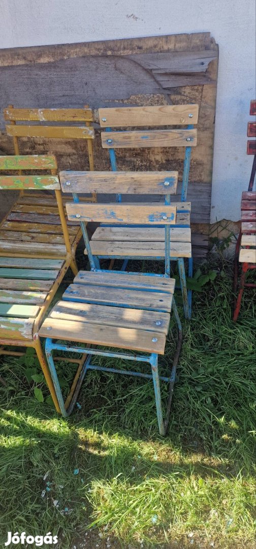 Régi strand székek régi vendéglátós kocsma székek retro