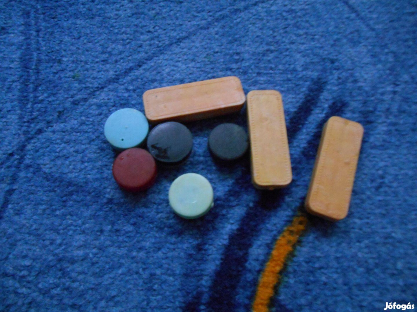 Régi szalag és patronytöltény dobozok