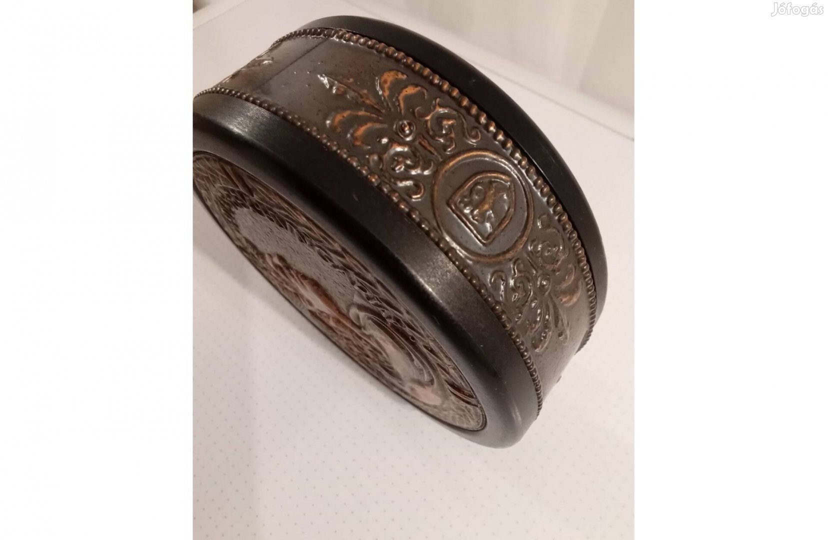 Régi szép iparművész fém ékszeres doboz Mátyás király