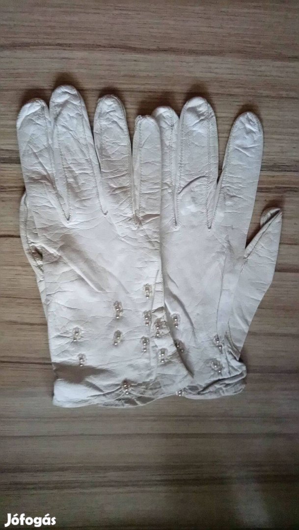 Régi színházi kesztyű ritkaság, gyönggyel díszitett eladó