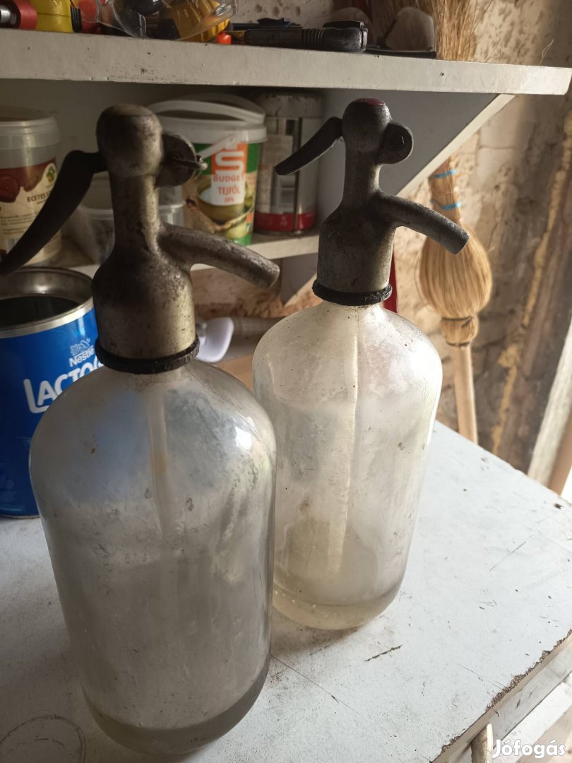 Régi szódás üvegek eladók.