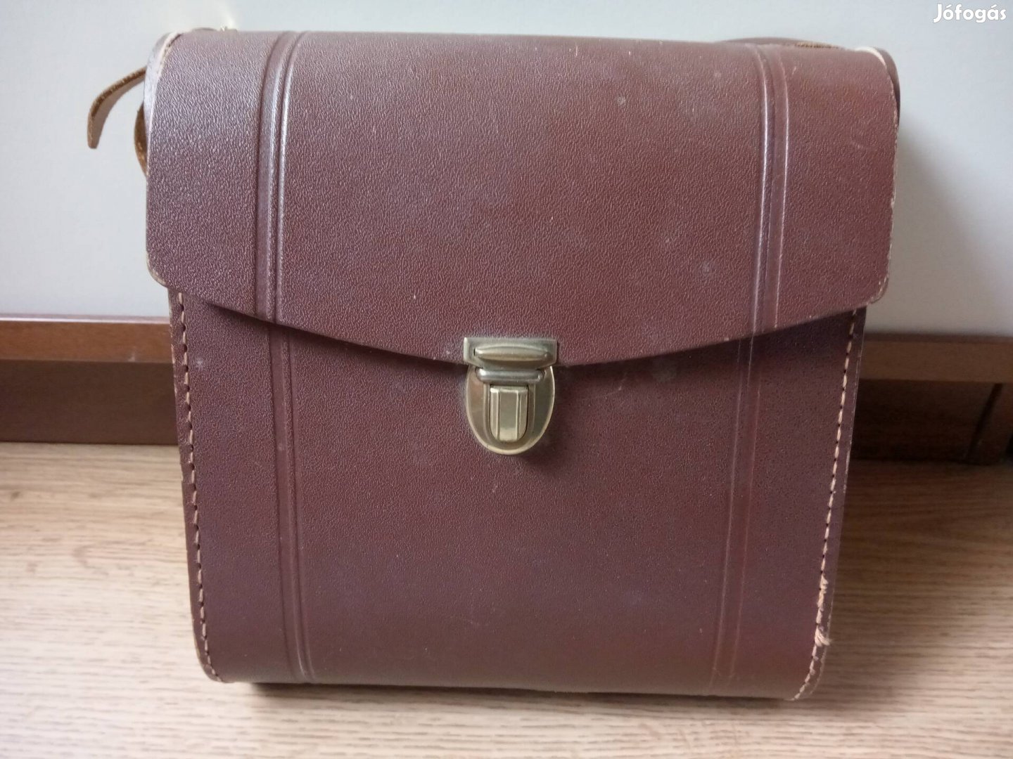 Régi távcső bőr tok