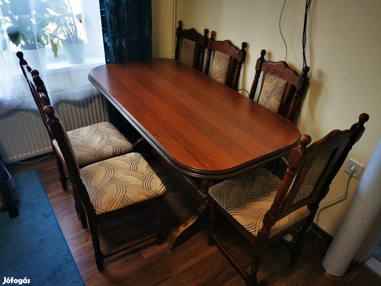 Régi típusú étkező garnitúra 6 székkel, nagyon szép állapotban 