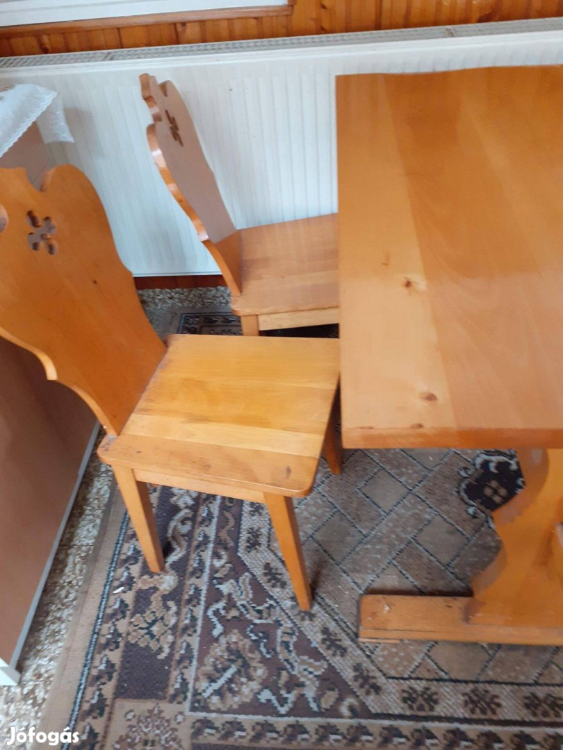 Régi tömör fa étkező garnitúra asztal 4 székkel