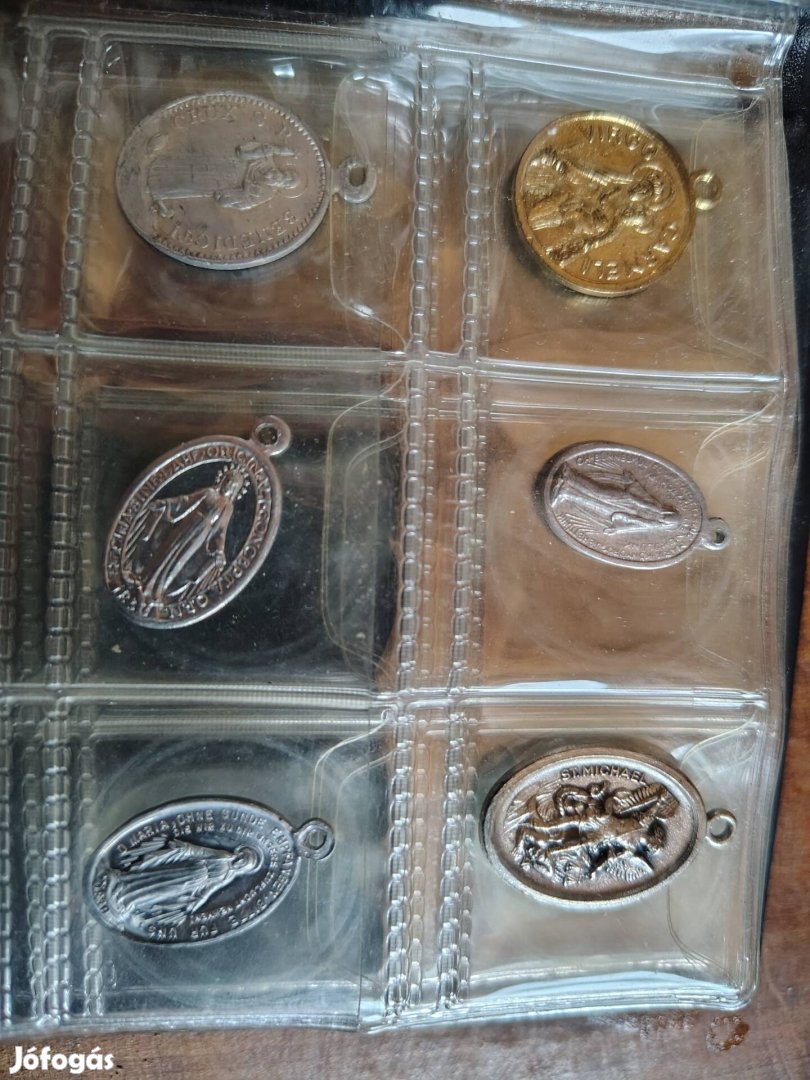 Régi vallásos medálok kegyérmék gyűjteménye - 39 db