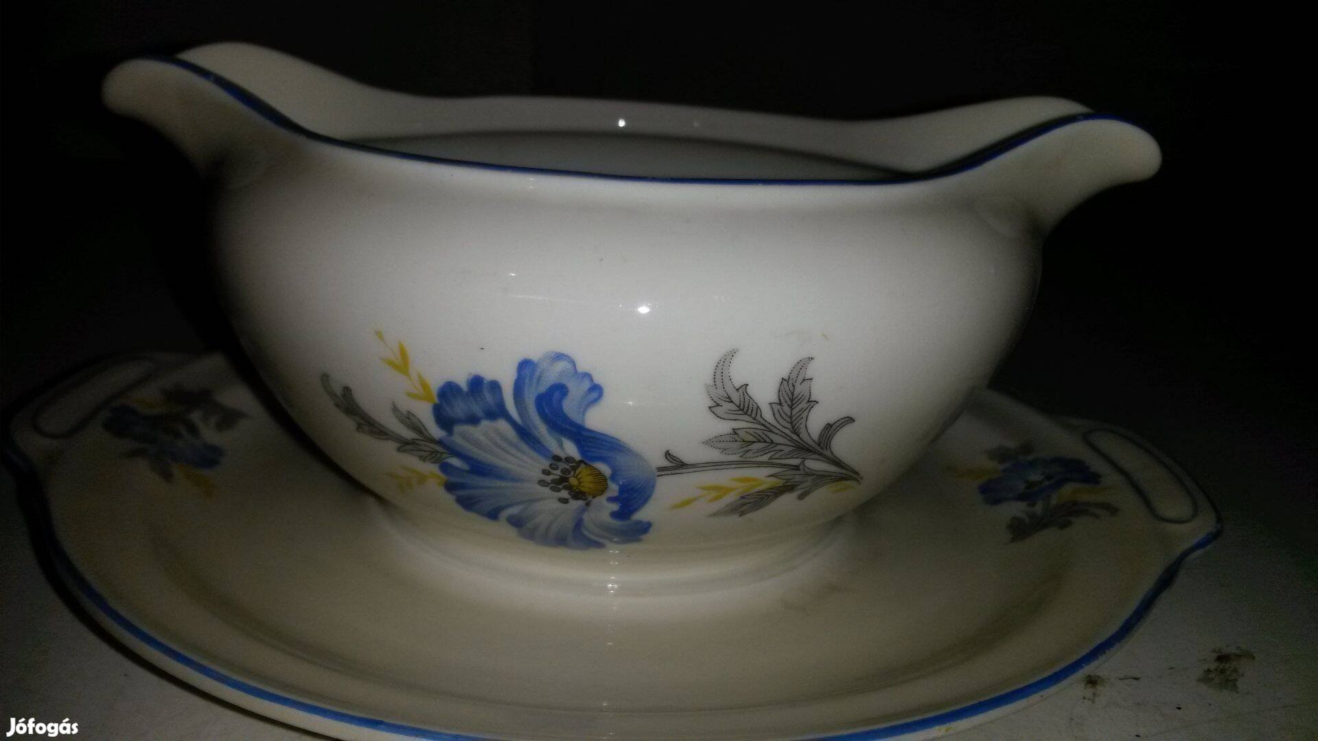 Régiség: Márkás porcelán szószostál eladó