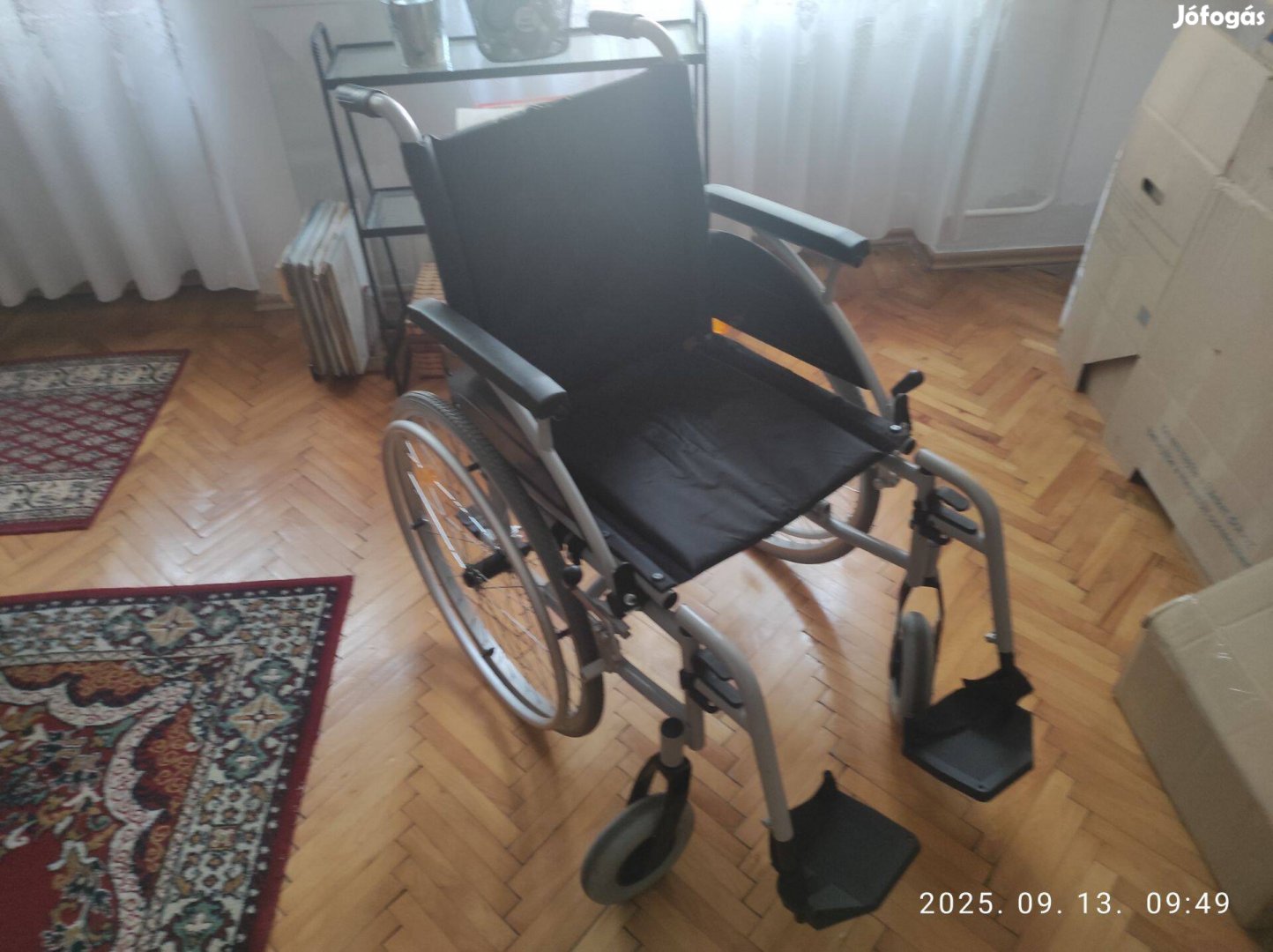 Rehab B-4200/M 47 cm kerekesszék