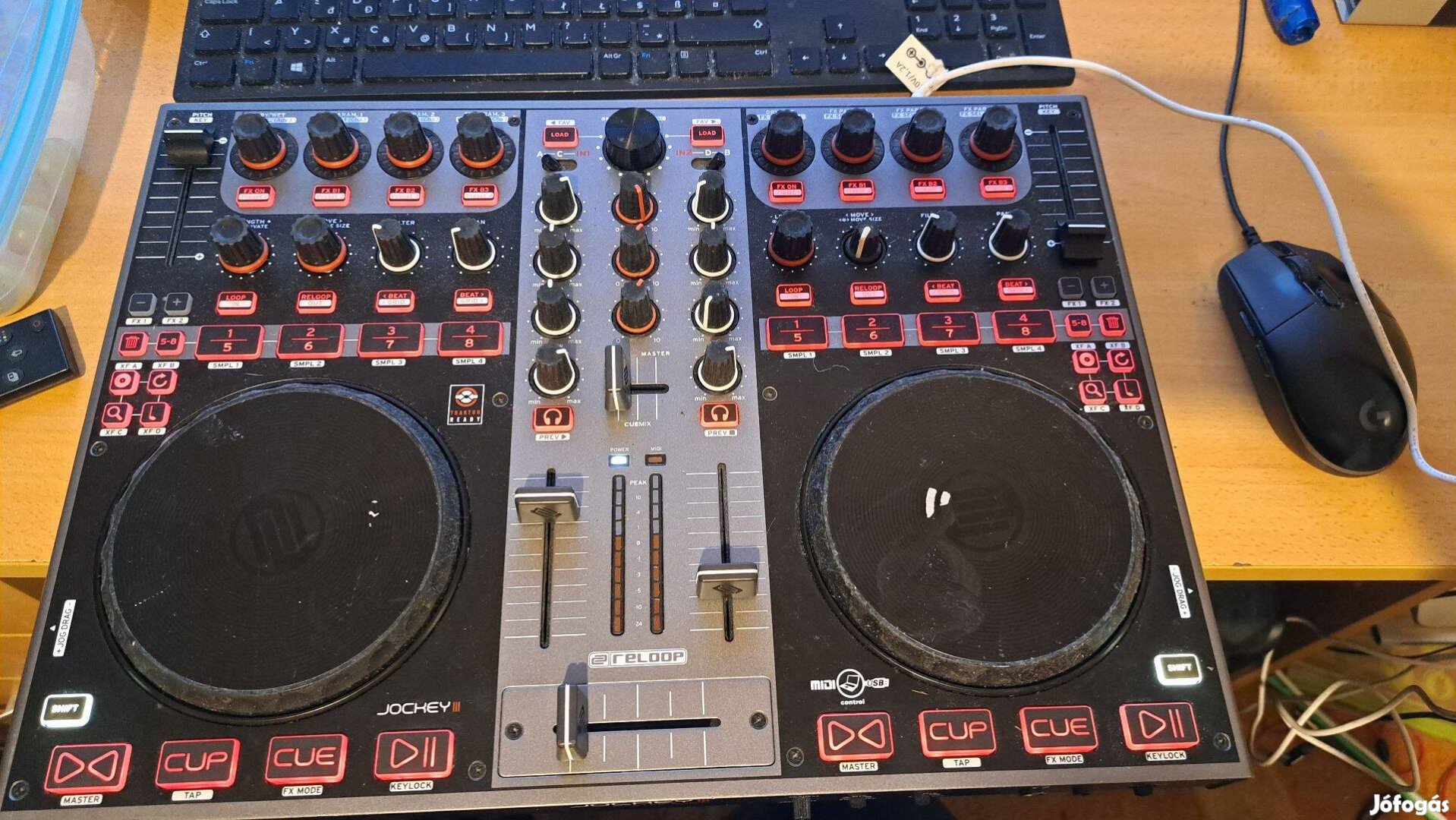 Reloop Jockey 3 Master Edition keverőpult, midi kontroller interfész