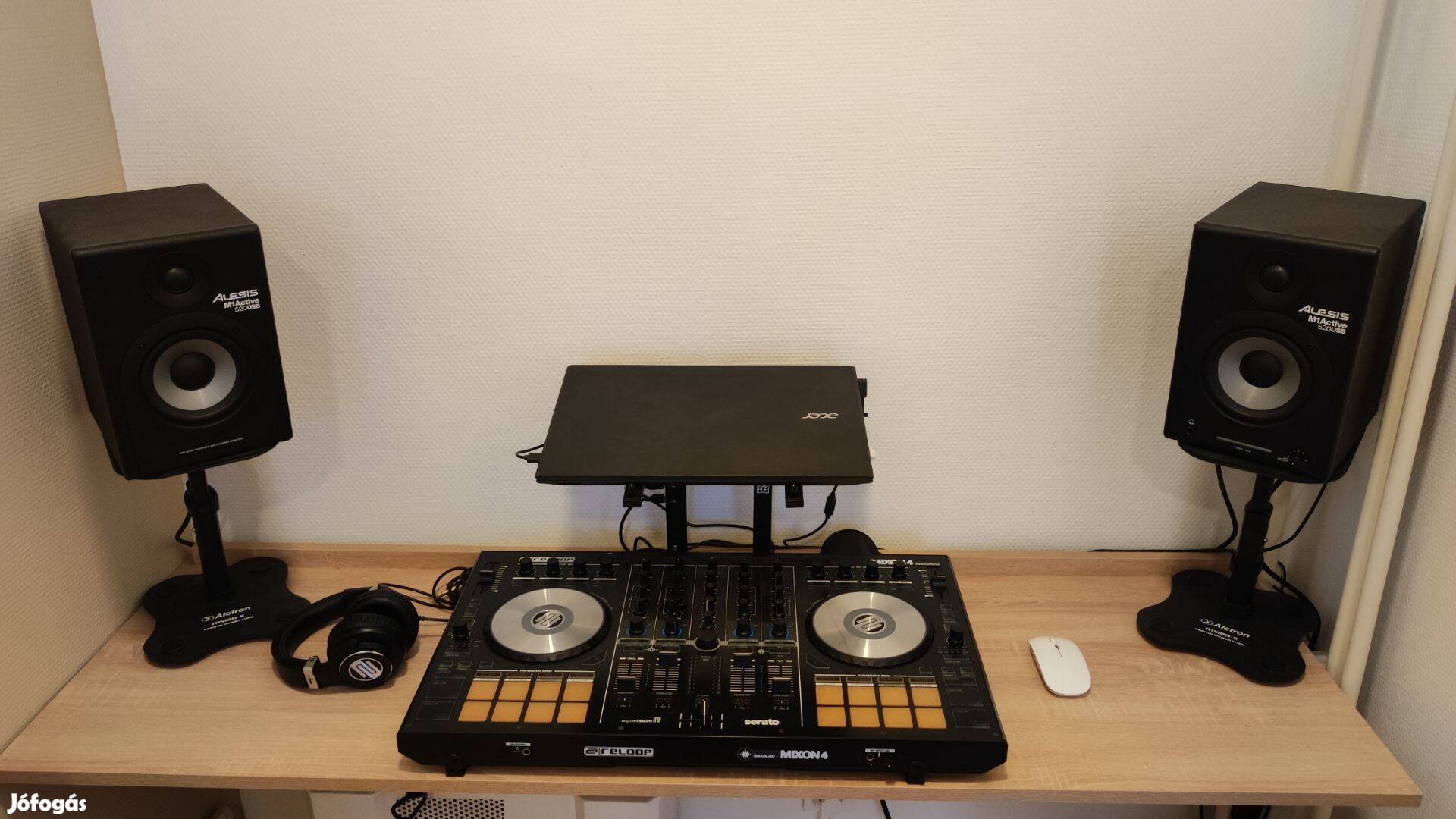 Reloop Mixion 4 dj kontroller