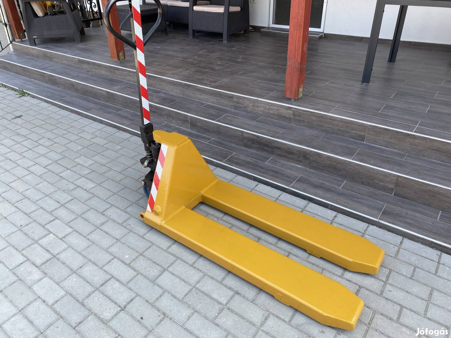 Rema 5 tonnas raklapemelő béka elado