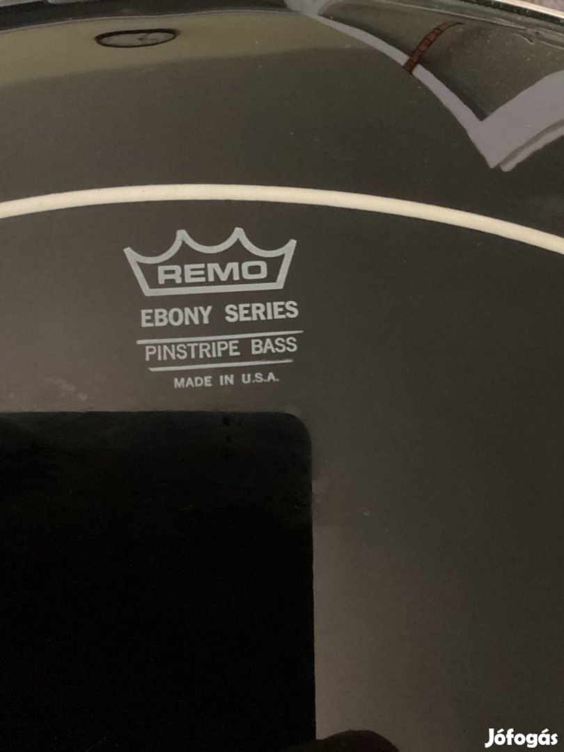 Remo Pinstripe Ebony 20" dobbőr