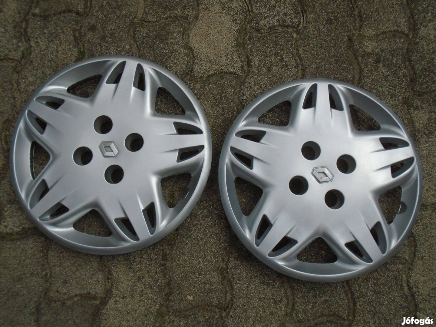 Renault 14" gyári dísztárcsa 2 db eladó