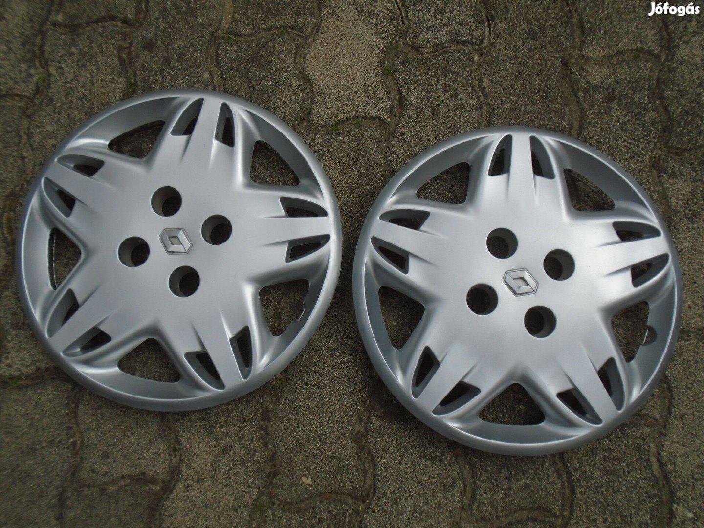 Renault 14" gyári dísztárcsa 2 db eladó