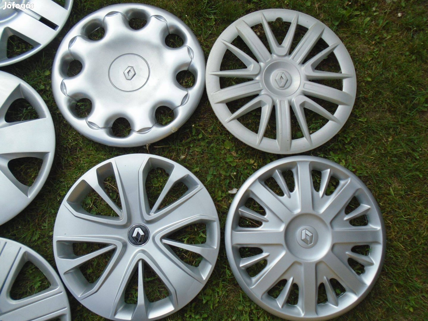 Renault 15" gyári dísztárcsák (1-1 db)