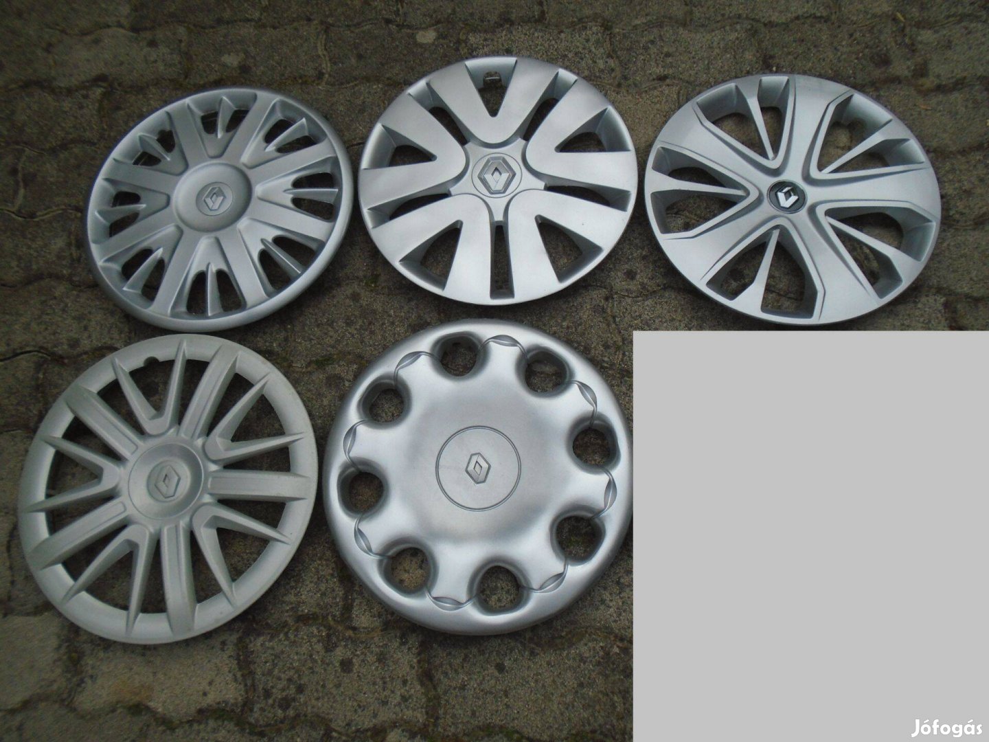 Renault 15" gyári dísztárcsák (1-1 db)