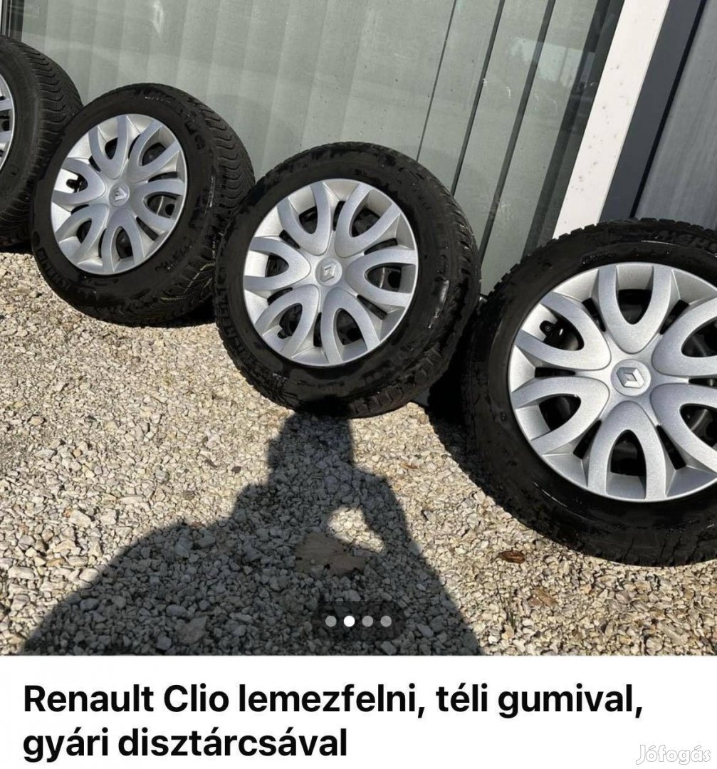 Renault 15 gyári felni,téli michelin gumi, gyári dísztárcsa garnitúra 