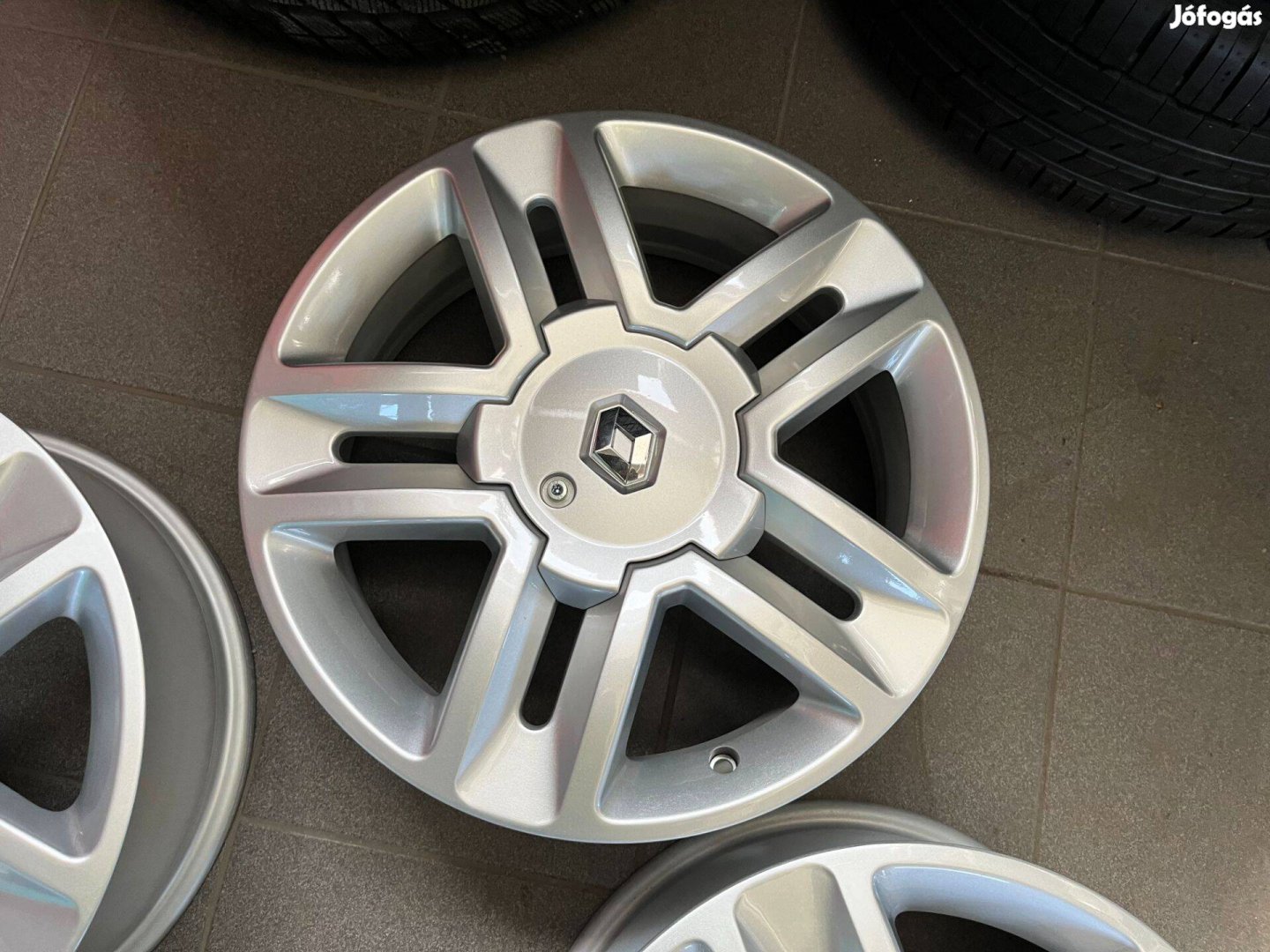 Renault 17" 4x100 gyári alufelni eladó 17 coll Clio Megane Captur