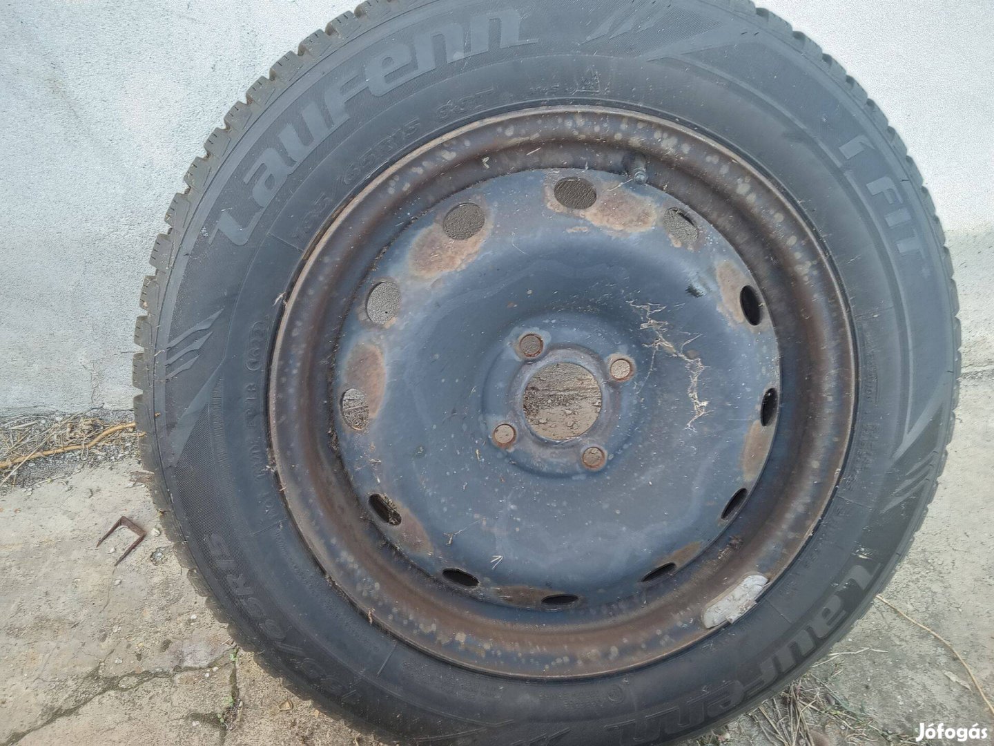 Renault 1szezont futott téligumi garnitúra 185/65r15