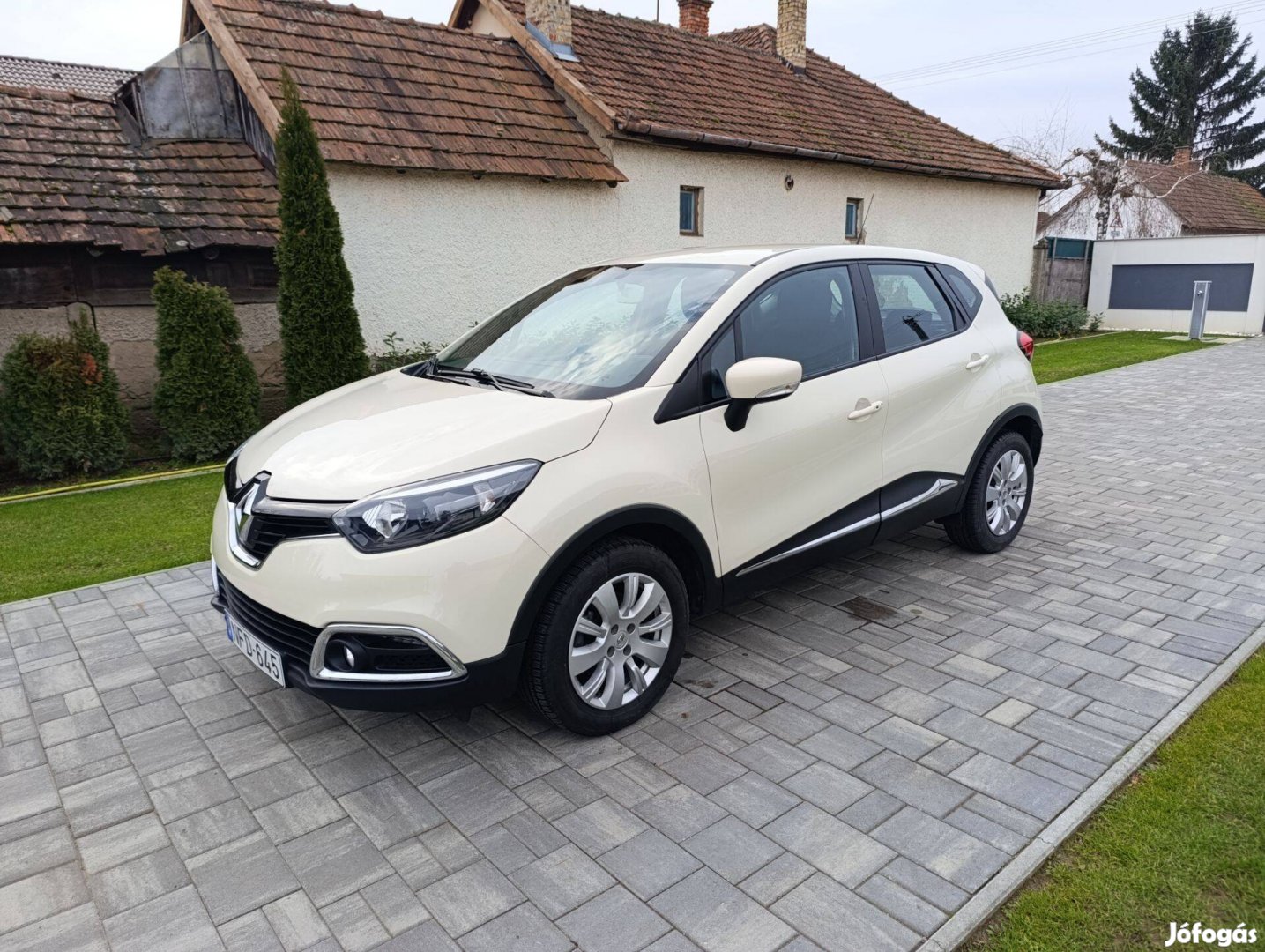 Renault Captur DCI 55.000 km sérülésmentes