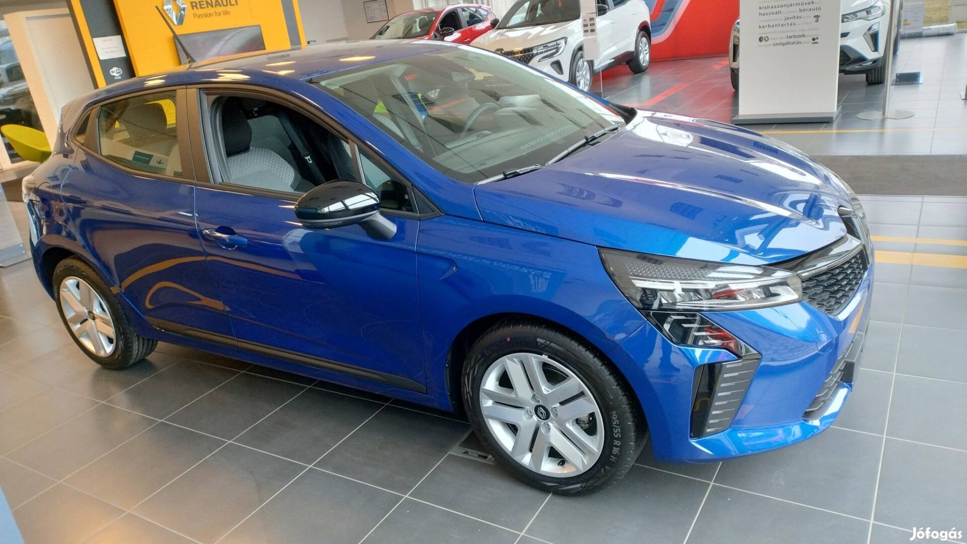 Renault Clio 1.0 TCe Evolution valós autó hirde...