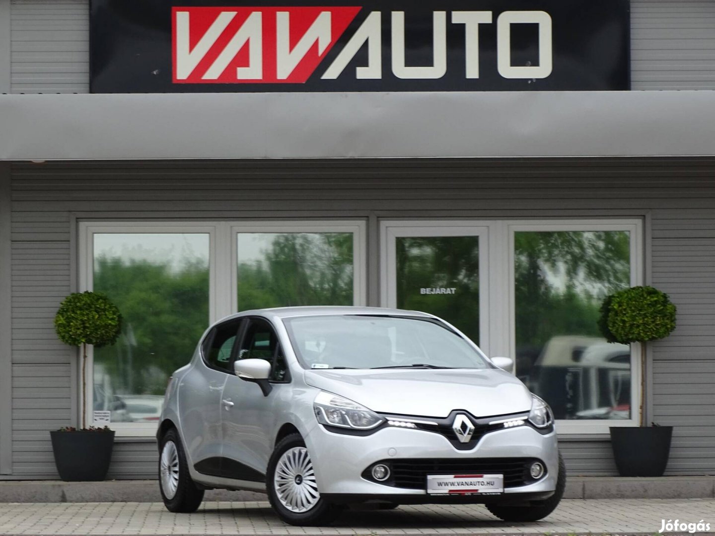 Renault Clio 1.2 16V Techno Feel Navi-Újszerű'Á...