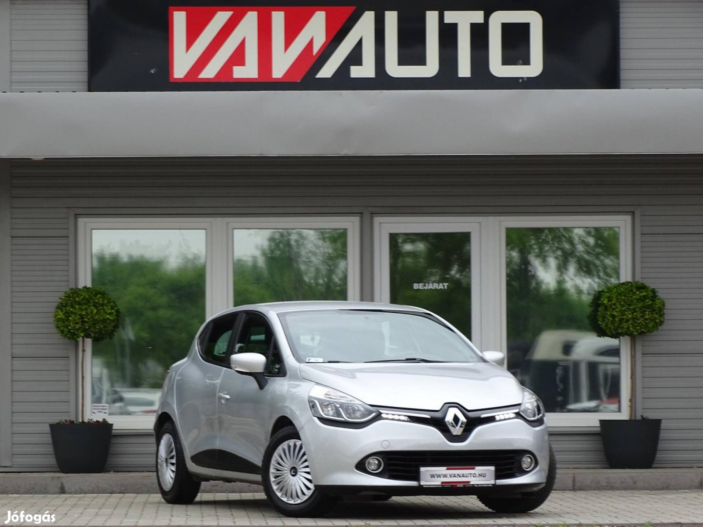 Renault Clio 1.2 16V Techno Feel Navi-Újszerű'Á...
