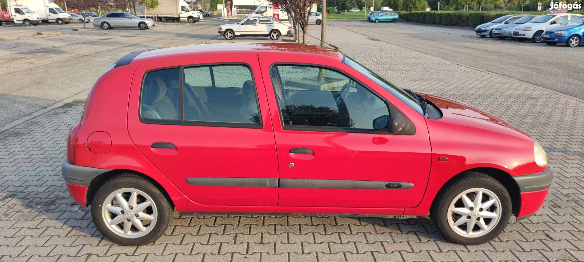 Renault Clio 1,2i.nem korodált,szervós,egy év müszaki !