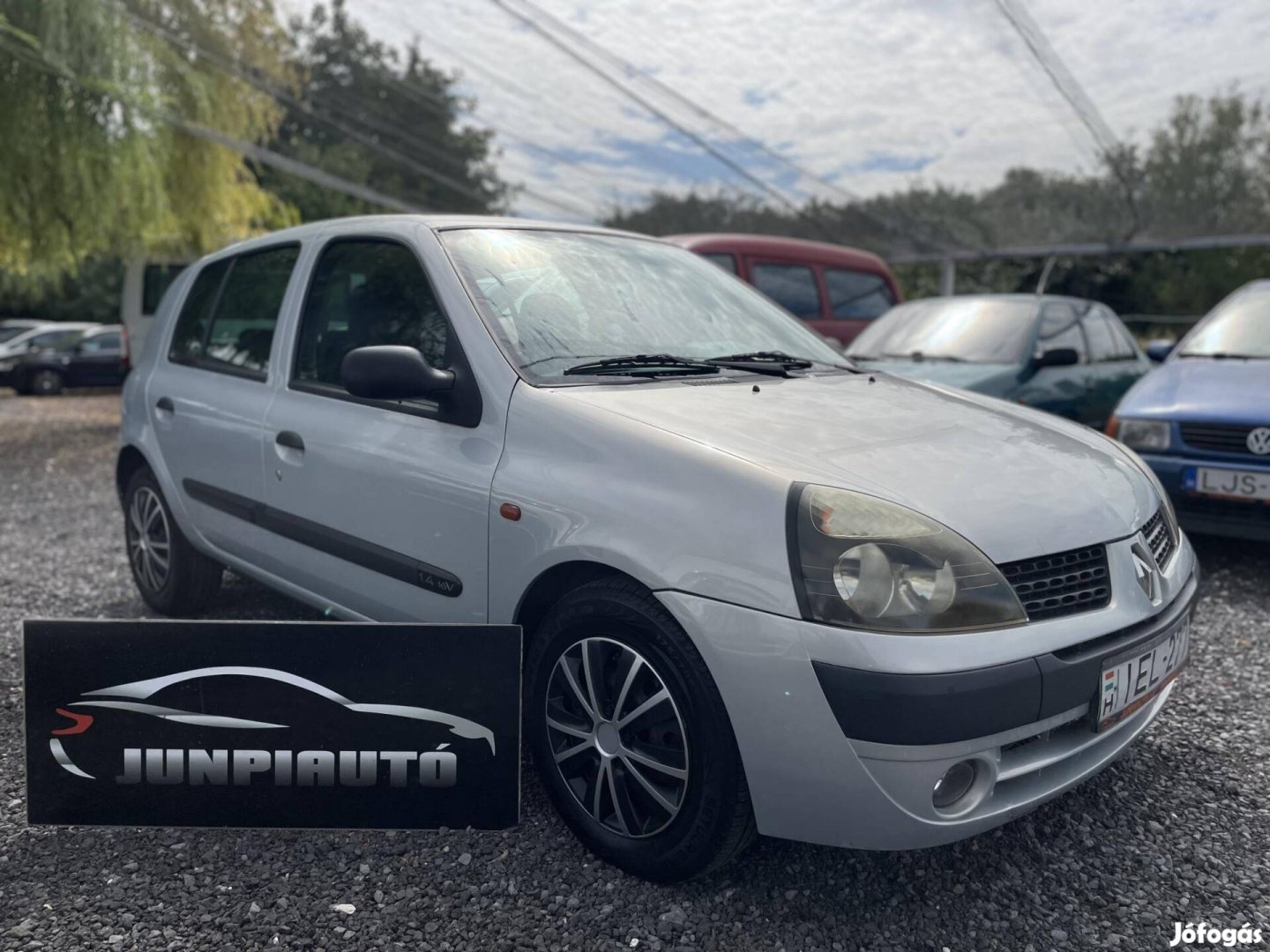 Renault Clio 1.4 Klímás városi kisautó a garázs...