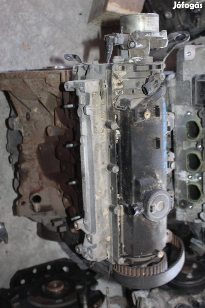 Renault Clio 3 2009-2012 1.5D Fűzött blokk hengerfejjel K9K770