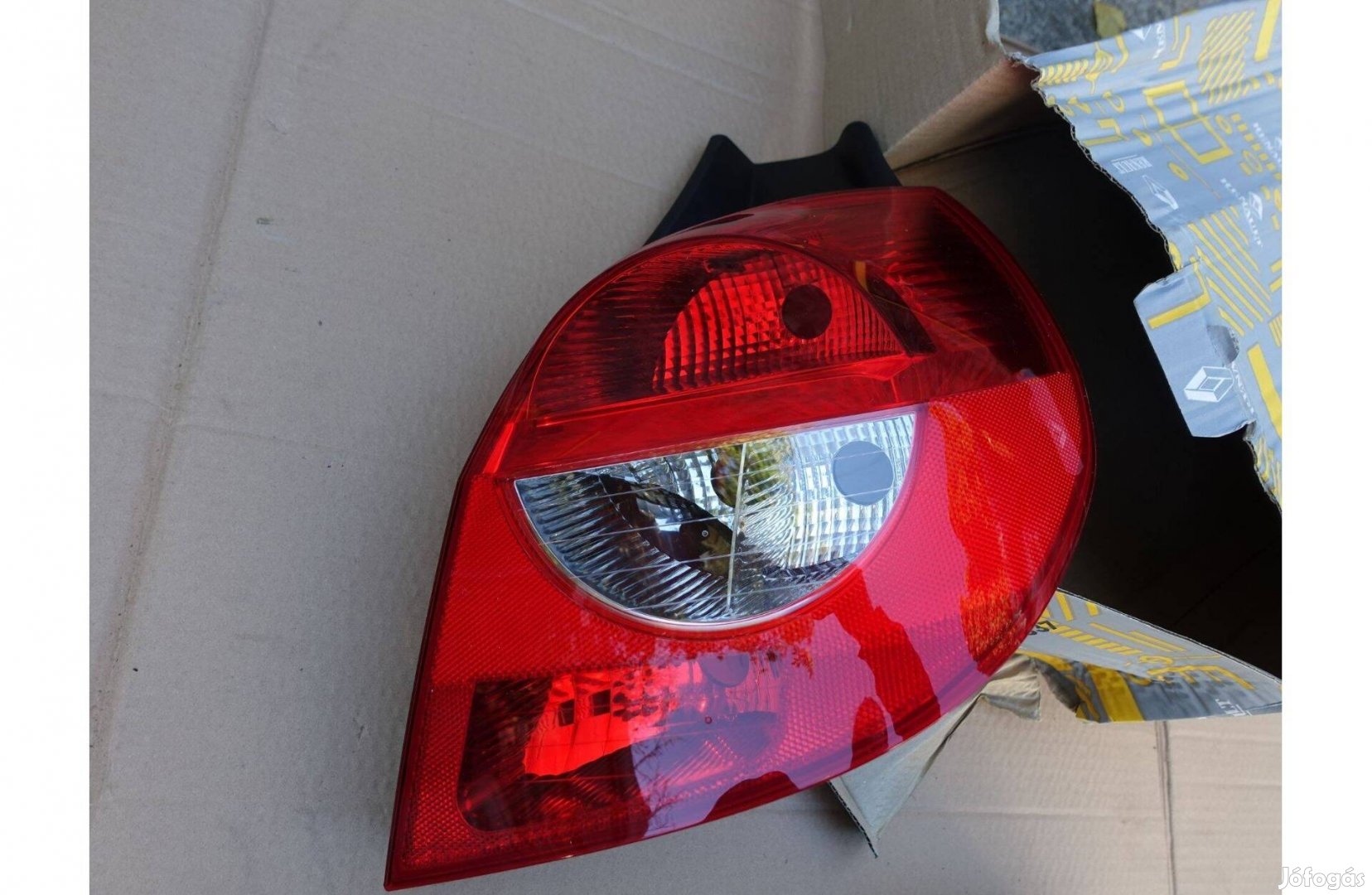 Renault Clio 3 Jobb hátsó lámpa Új eredeti 8200459960