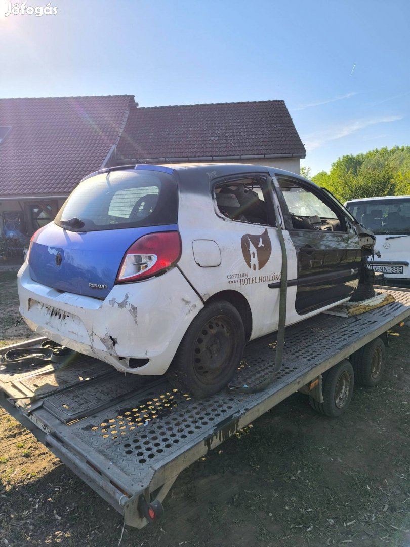 Renault Clio 3 alkatrésznek eladó