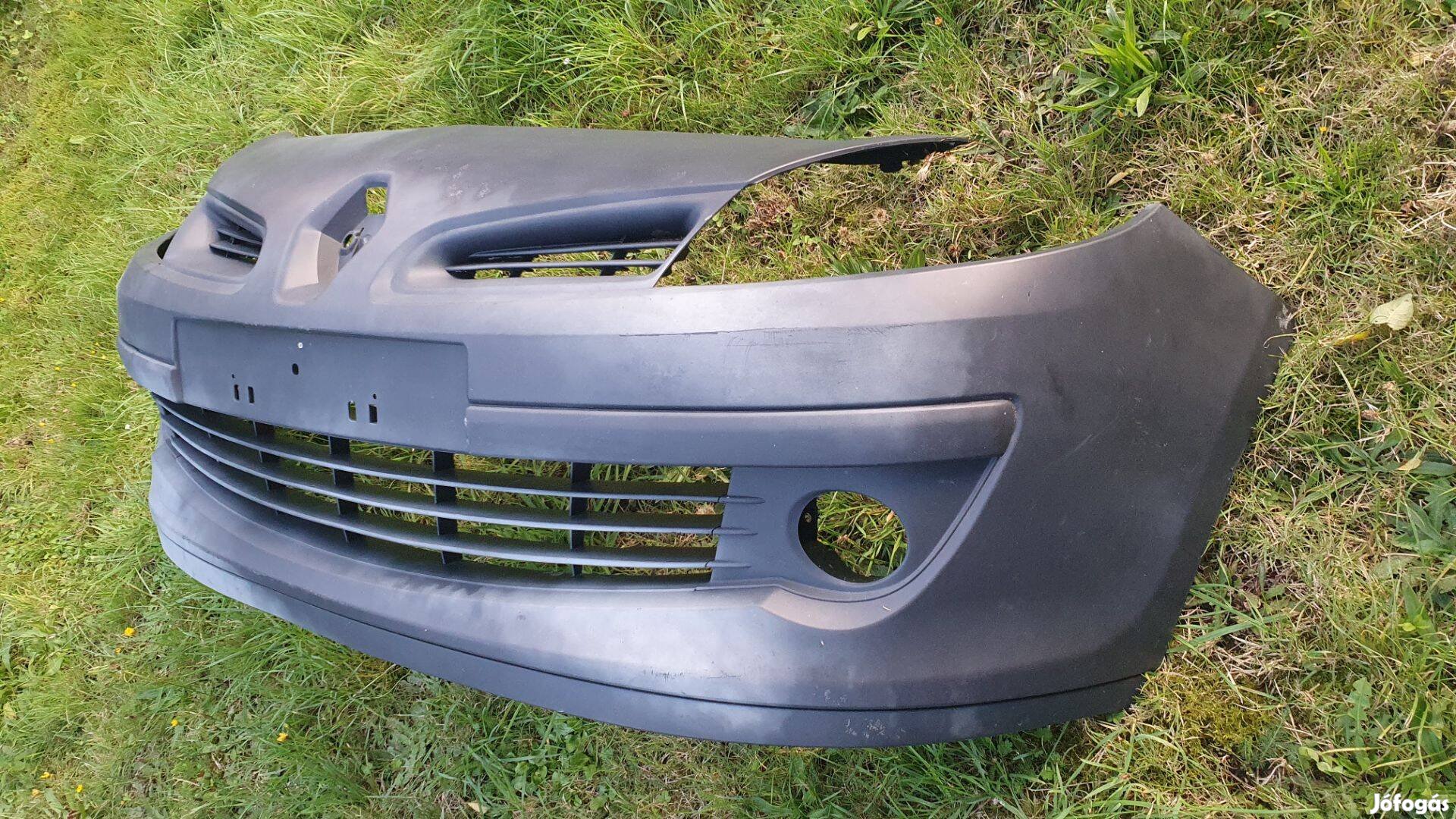 Renault Clio III első lökhárító