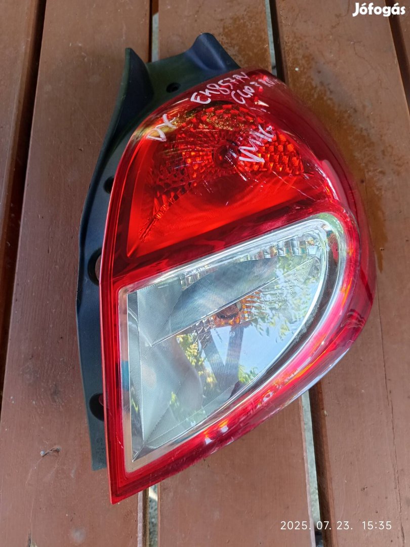 Renault Clio III hátsó lámpa 
