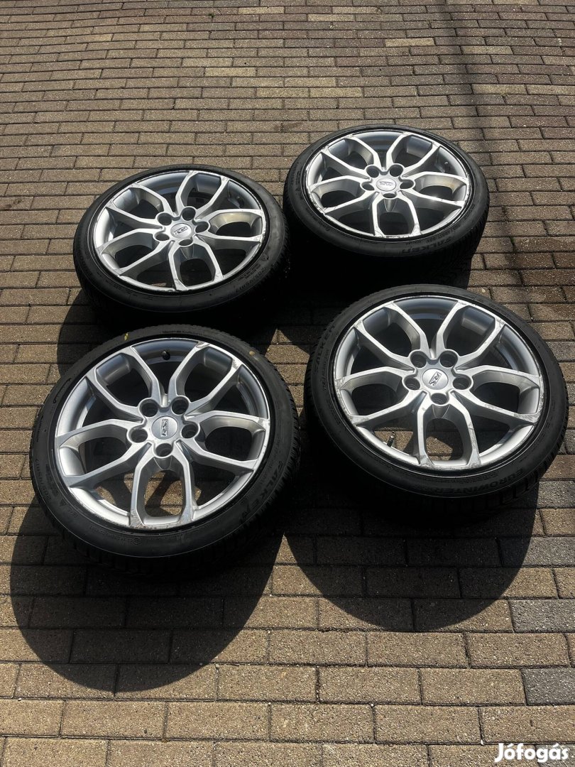 Renault Clio RS 5x114,3 17" 205/45/17